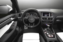 Audi SQ5 FSI photo gallery 